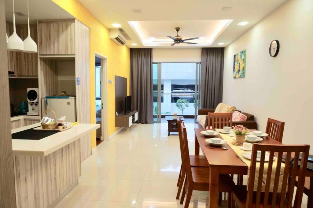 Condo In Imago Mall 亚庇最大商场imago楼里公寓 코타키나발루에서가장큰쇼핑센터아파트 Luaran gambar