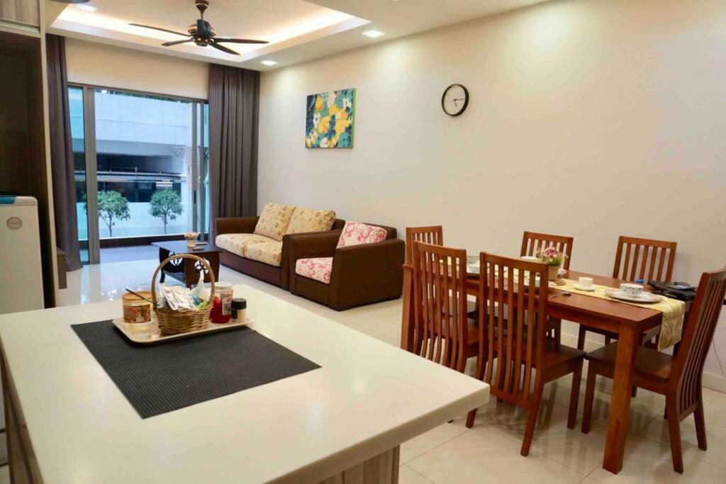 Condo In Imago Mall 亚庇最大商场imago楼里公寓 코타키나발루에서가장큰쇼핑센터아파트 Luaran gambar
